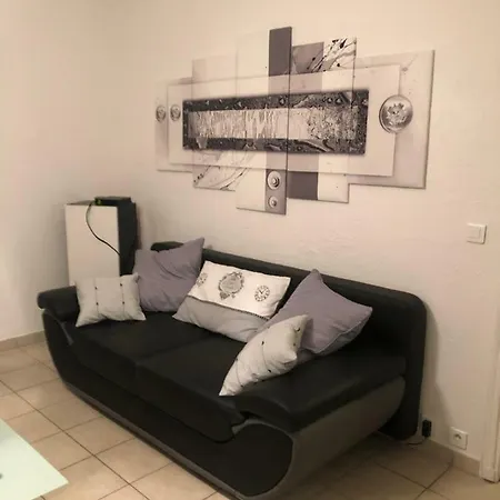 Siana Apartment *